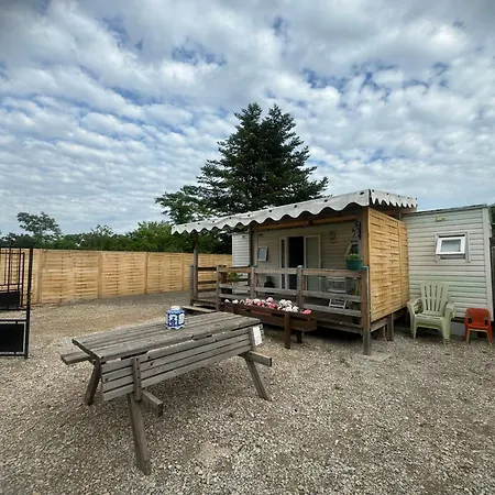 Campsite Mobilhome Situe Cote Et Cote Campagne Beaune (Cote d'Or)