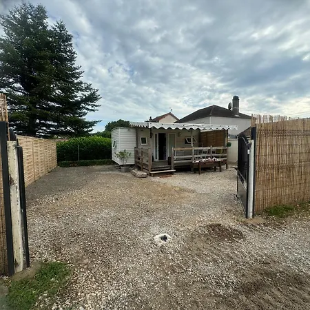 Mobilhome Situe Cote Et Cote Campagne