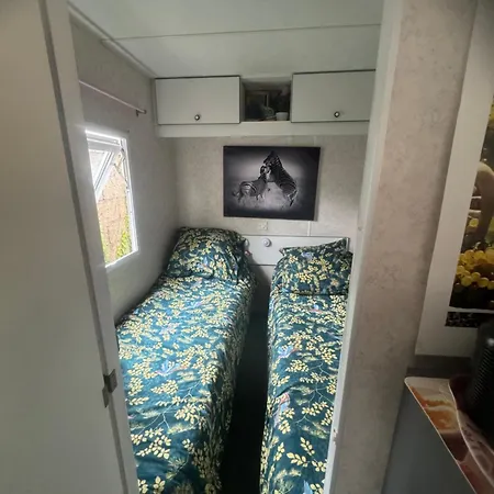 Mobilhome Situe Cote Et Cote Campagne *