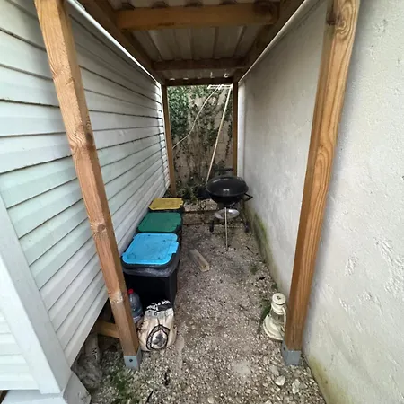 Mobilhome Situe Cote Et Cote Campagne * Beaune (Cote d'Or)