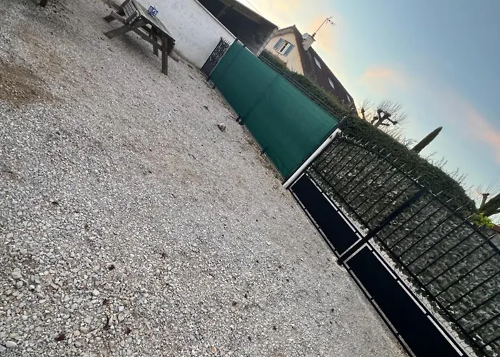 Mobilhome Situe Cote Et Cote Campagne Campsite *