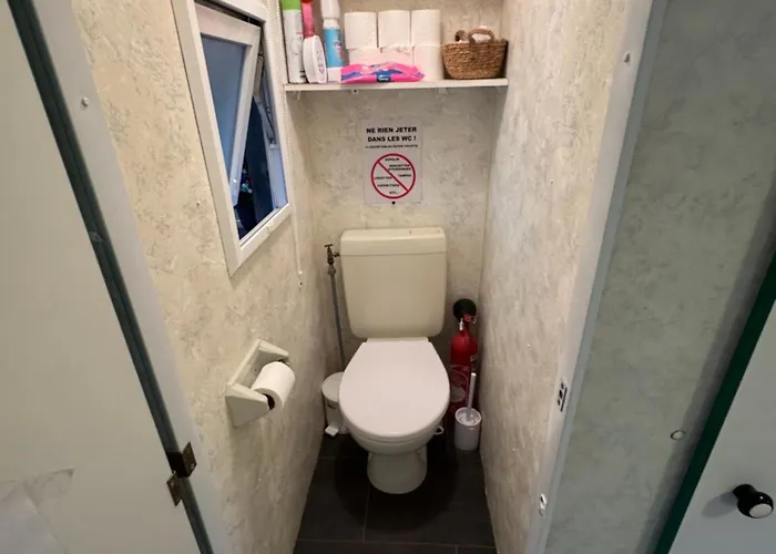 Campsite Mobilhome Situe Cote Et Cote Campagne